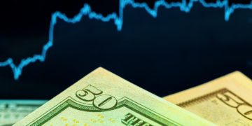 Dólar Dispara para R$ 5,15: Entenda as Causas e Impactos - Cover Image