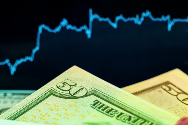 Dólar Dispara para R$ 5,15: Entenda as Causas e Impactos