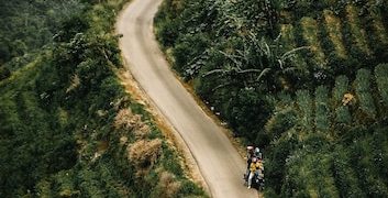 Ciclismo Brasileiro 2025: Rotas e Equipamentos Essenciais - Cover Image