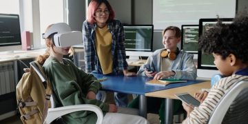 Novas Diretrizes do MEC 2025: Impacto no Ensino Médio Brasileiro - Cover Image